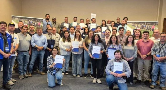 Programa de Capacitación Interregional de la Comisión Nacional de Riego reúne a más de 500 profesionales de gestión hídrica del Centro Sur Programa de Capacitación Interregional de la Comisión Nacional de Riego reúne a más de 500 profesionales de gestión hídrica del Centro Sur