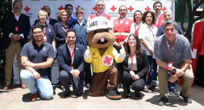 CONAF y Cruz Roja Chilena fortalecen coordinación ante incendios forestales CONAF y Cruz Roja Chilena fortalecen coordinación ante incendios forestales