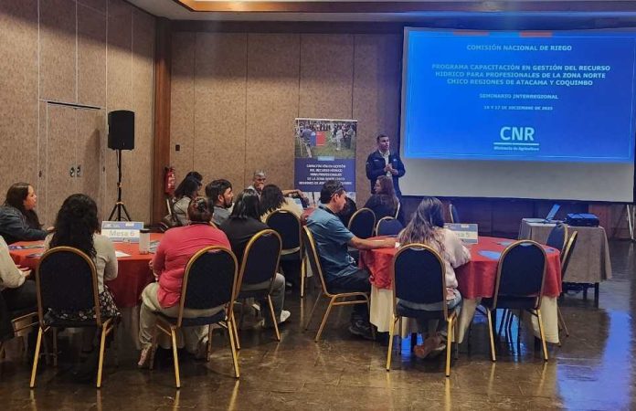 Profesionales de riego de Atacama y Coquimbo adquieren nuevos conocimientos en seminario del Programa de Capacitación en Gestión del recurso Hídrico de la CNR