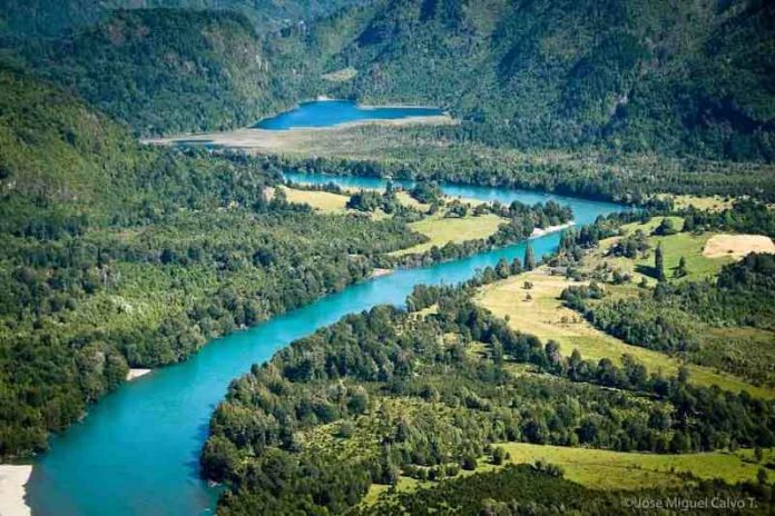 Histórico: miles de donaciones desde Chile y el mundo logran proteger 133 mil hectáreas en Cochamó