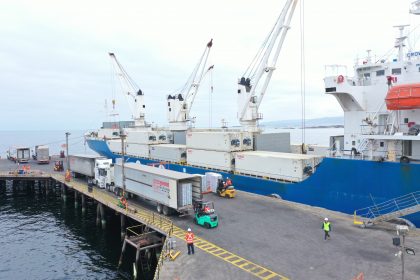 Puerto-de-Caldera-embarca-uva-de-mesa-en-el-Crown-Opal-de-Cool-Carriers-420x280 Comité de Uva de Mesa de Frutas de Chile estima contracción de 6,4% en exportaciones para temporada 2025-2026