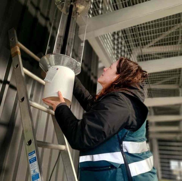 SAG MAGALLANES REFUERZA VIGILANCIA FORESTAL CON LA INSTALACIÓN DE TRAMPAS DE MONITOREO SAG MAGALLANES REFUERZA VIGILANCIA FORESTAL CON LA INSTALACIÓN DE TRAMPAS DE MONITOREO