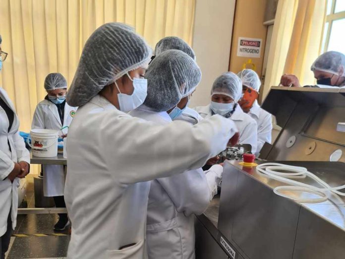 Vínculo Chile–Perú: CREAS y UNAP avanzan en cooperación para fortalecer la industria alimentaria