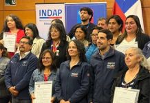 INDAP y la Seremi de Salud entregaron 31 resoluciones sanitarias a productores campesinos de La Araucanía