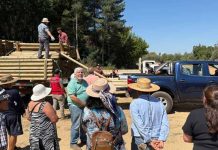 Ministerio de Agricultura entrega apoyo a 373 productores afectados en Ñuble y cierra etapa de primeras ayudas en Trehuaco Ministerio de Agricultura entrega apoyo a 373 productores afectados en Ñuble y cierra etapa de primeras ayudas en Trehuaco